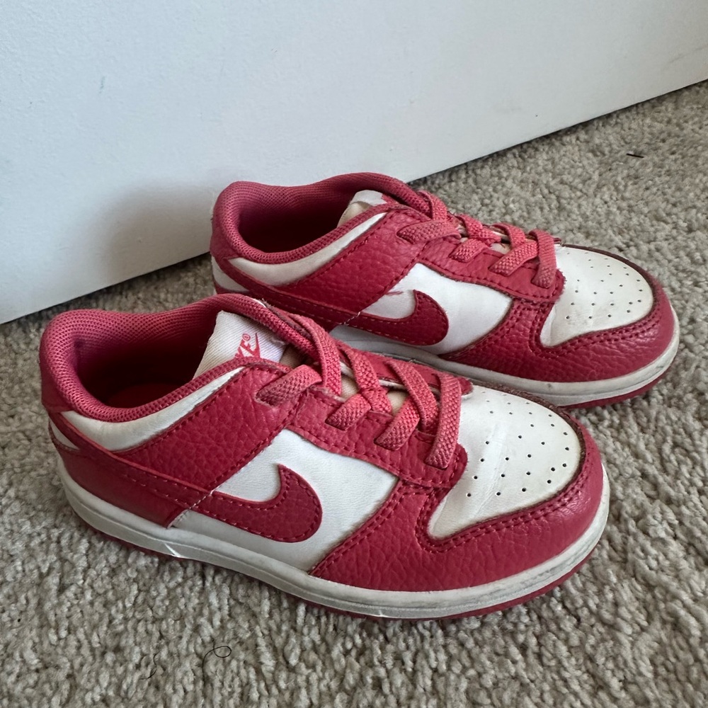 Nike Kids Sneakers in Red and White